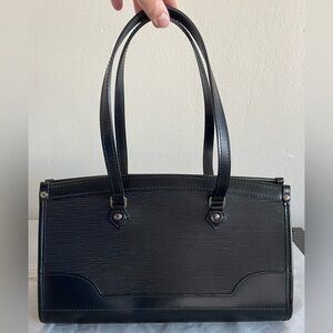 Louis Vuitton Madeleine PM in Black